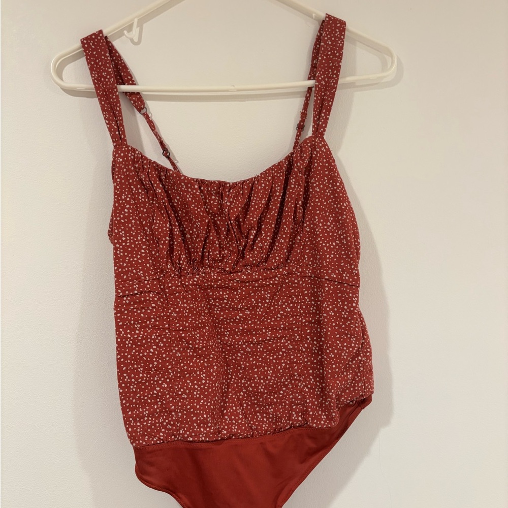 Abercrombie & Fitch Rust Red Ditsy Floral Camisole Bodysuit
